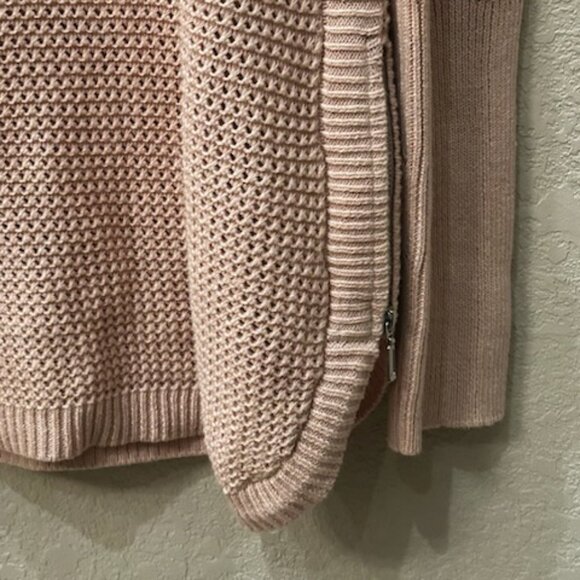 NWT Dakini  Relaxed Fit Crochet Waffle Knit Sweater Tunic With Zip Sides - Picture 6 of 8